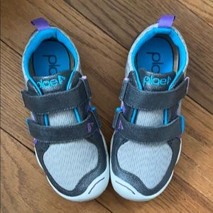 NWT girls Plae Velcro sneakers size 11.5